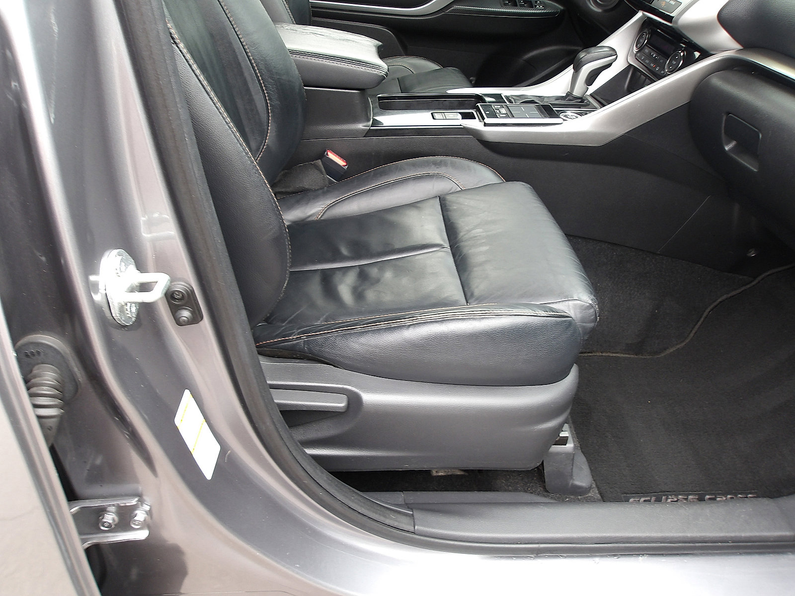 Used 2019 Mitsubishi Eclipse Cross image 10