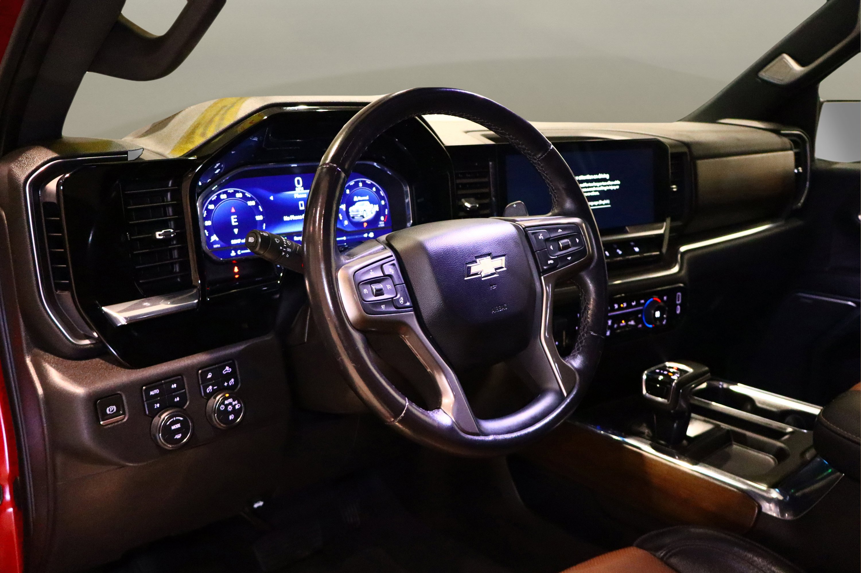 Used 2023 Chevrolet Silverado 1500 High Country w/ Z71 Off-Road Package image 11