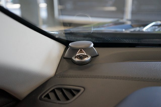 Used 2015 Mercedes-Benz SL 550 image 30