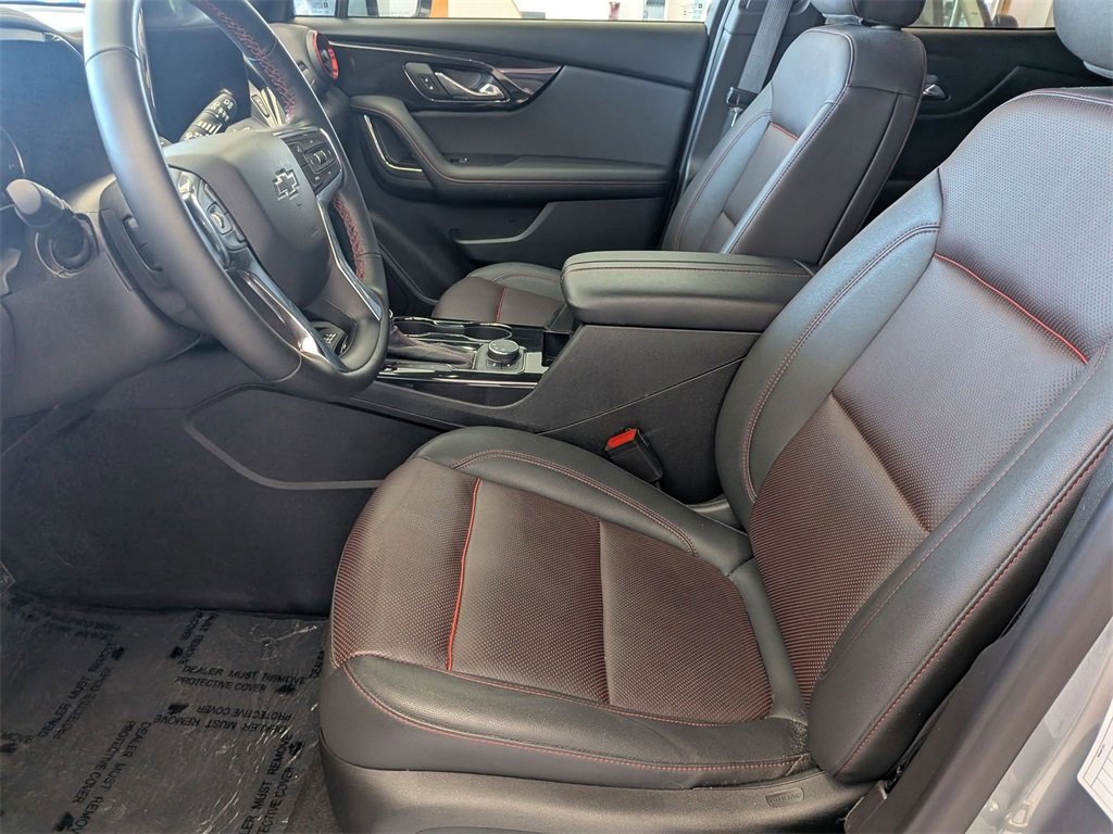 Used 2025 Chevrolet Blazer RS image 25