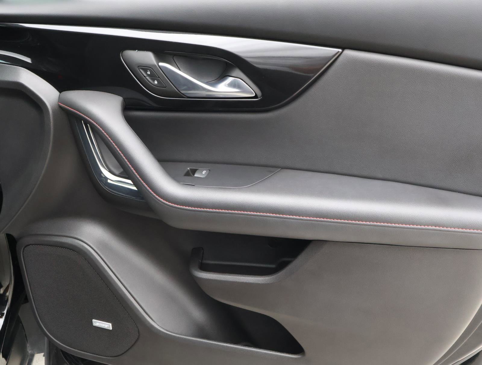 Used 2024 Cadillac Escalade ESV Luxury image 52