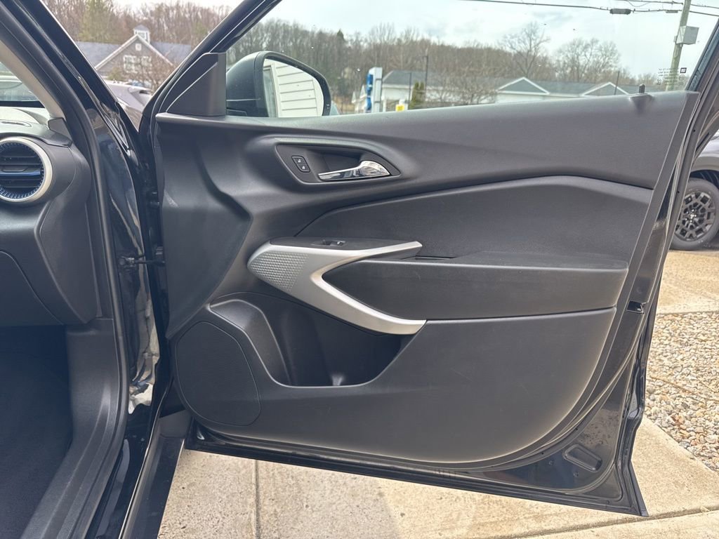 Used 2024 Chevrolet Trax LS image 29