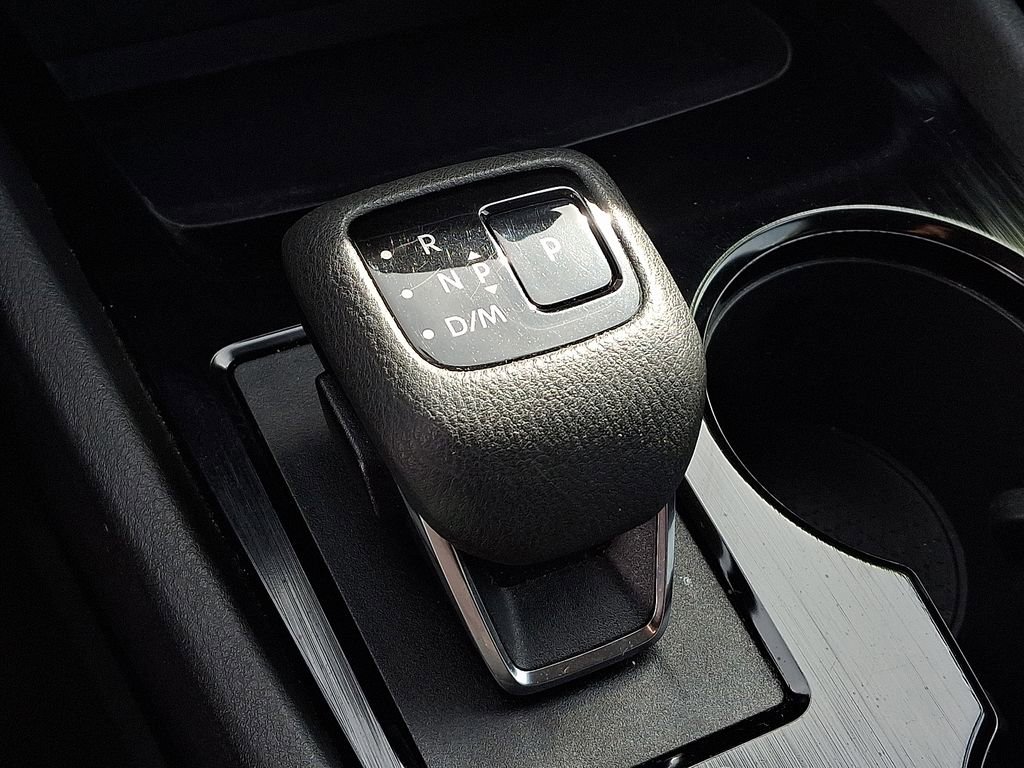 Used 2024 Nissan Rogue S image 14