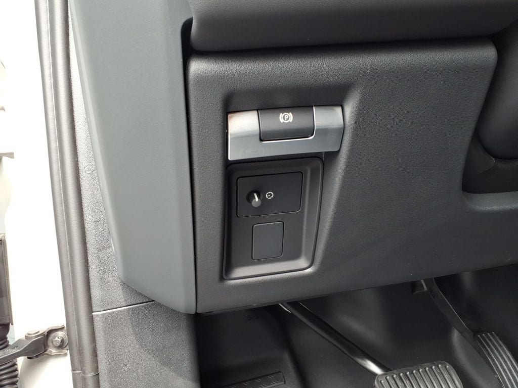 New 2026 Land Rover Defender 110 S AWD/4WD image 13