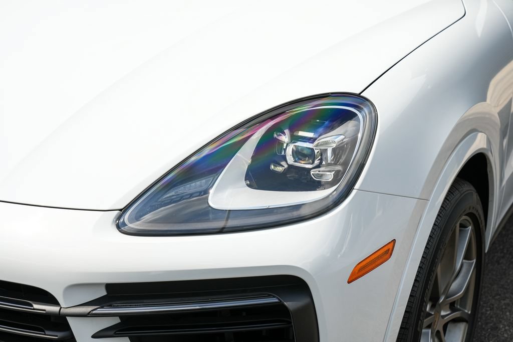 Certified 2022 Porsche Cayenne Coupe AWD/4WD image 7