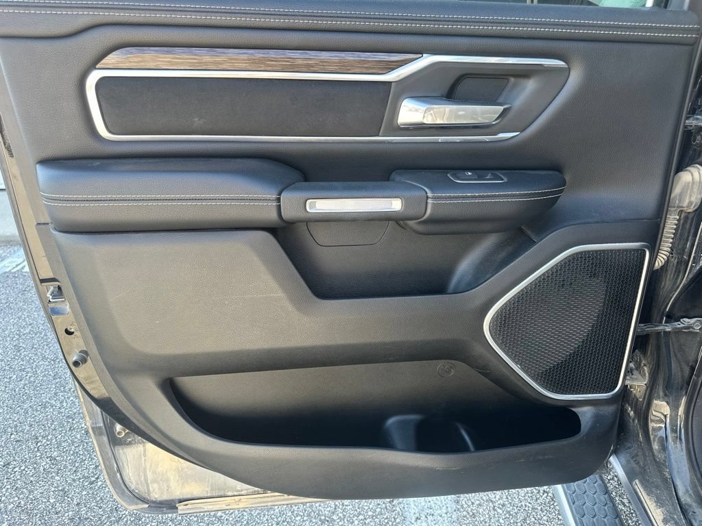 Used 2020 RAM 1500 Laramie AWD/4WD image 17