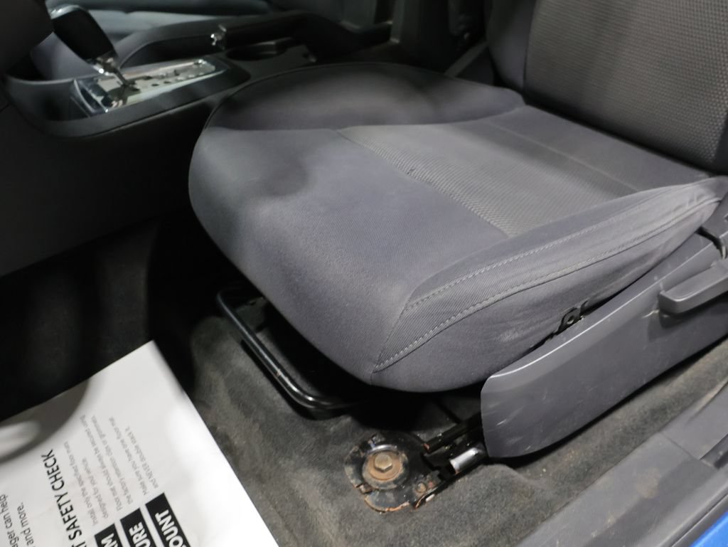 Used 2010 Dodge Avenger SXT FWD image 12