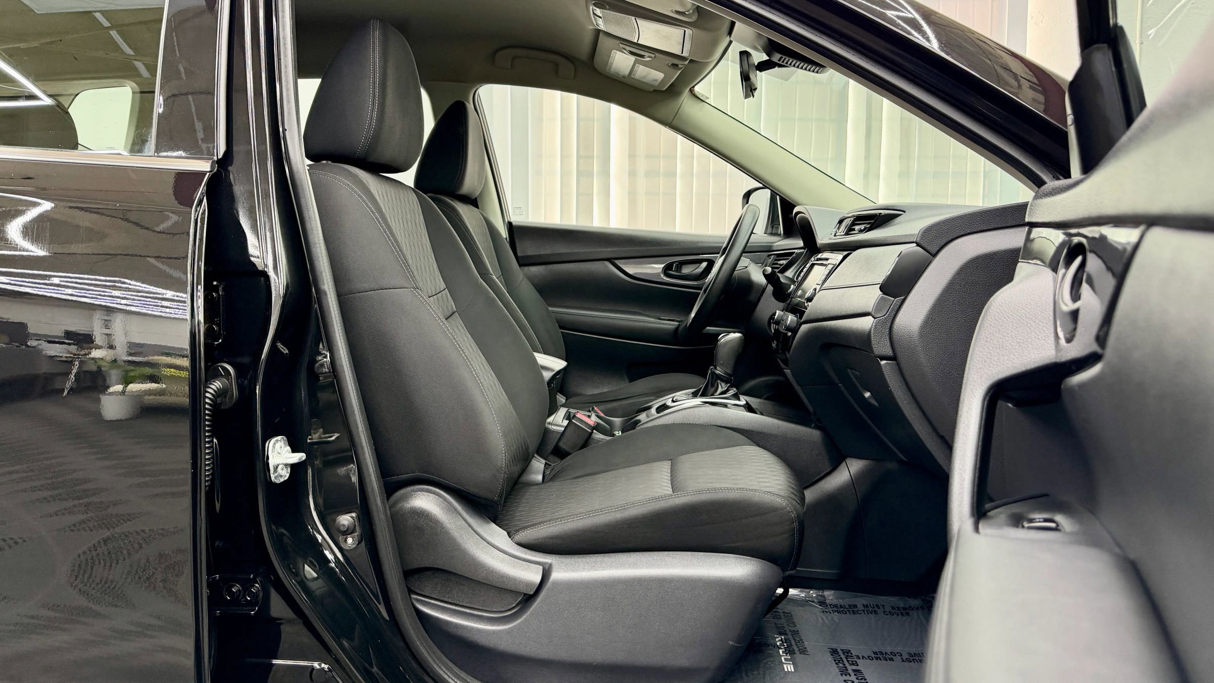 Used 2019 Nissan Rogue S image 11