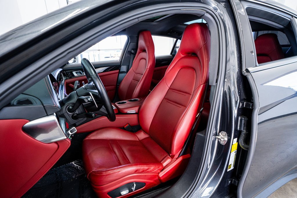Used 2021 Porsche Panamera 4 image 37