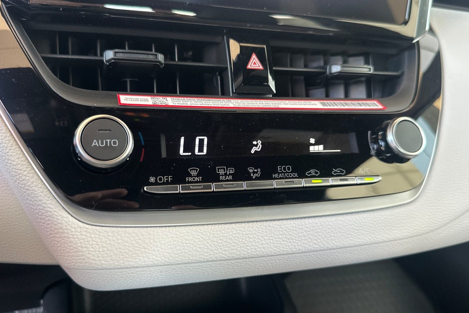 New 2026 Toyota Corolla SE w/ SE Premium Package FWD image 32
