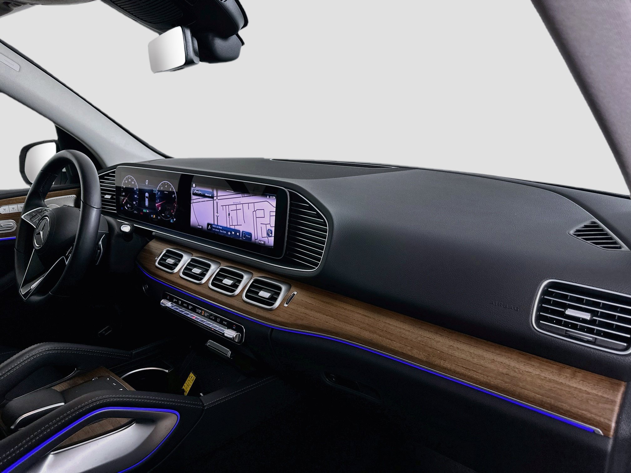 Certified 2025 Mercedes-Benz GLE 350 4MATIC w/ Winter Package image 37