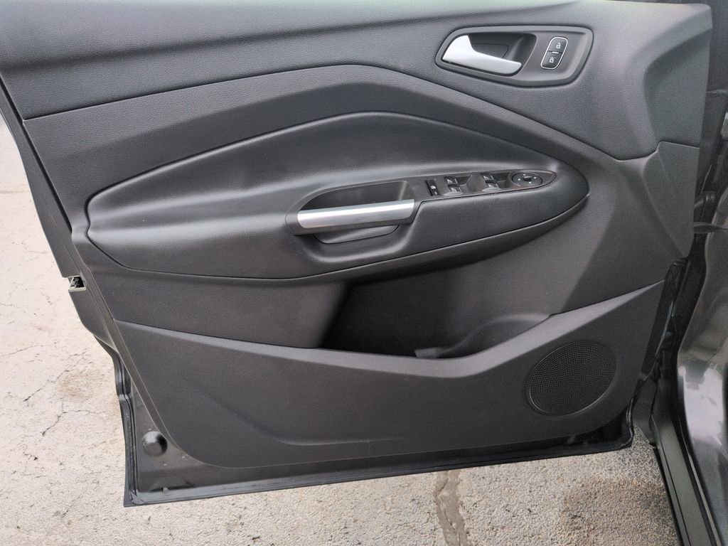Used 2019 Ford Escape SE AWD/4WD image 10