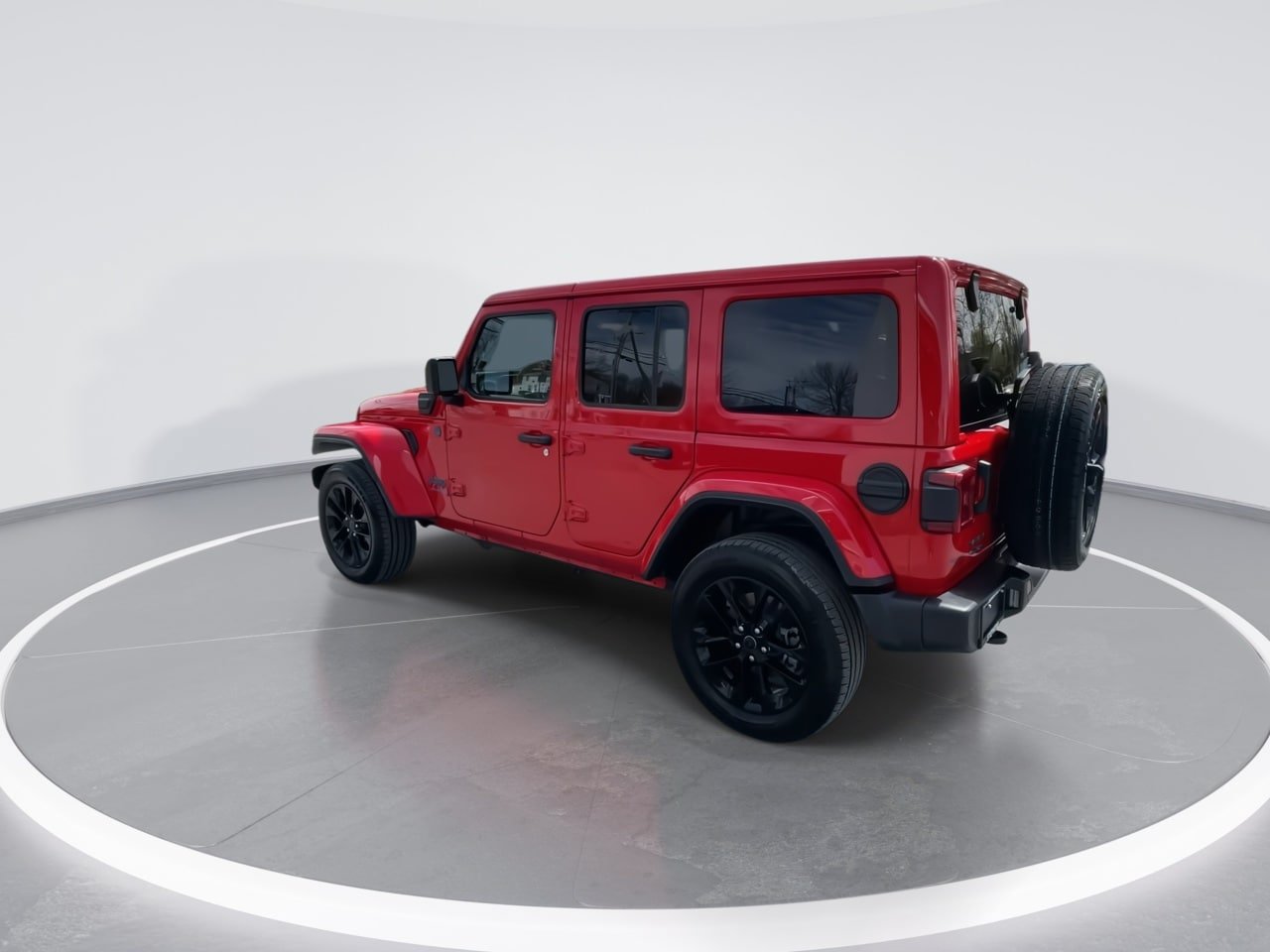 Used 2025 Jeep Wrangler Unlimited Sahara w/ Safety Group AWD/4WD image 13