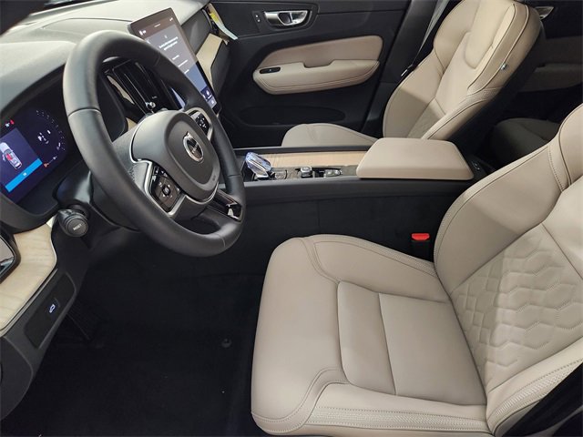New 2026 Volvo XC60 B5 Plus w/ Protection Package Premier image 14