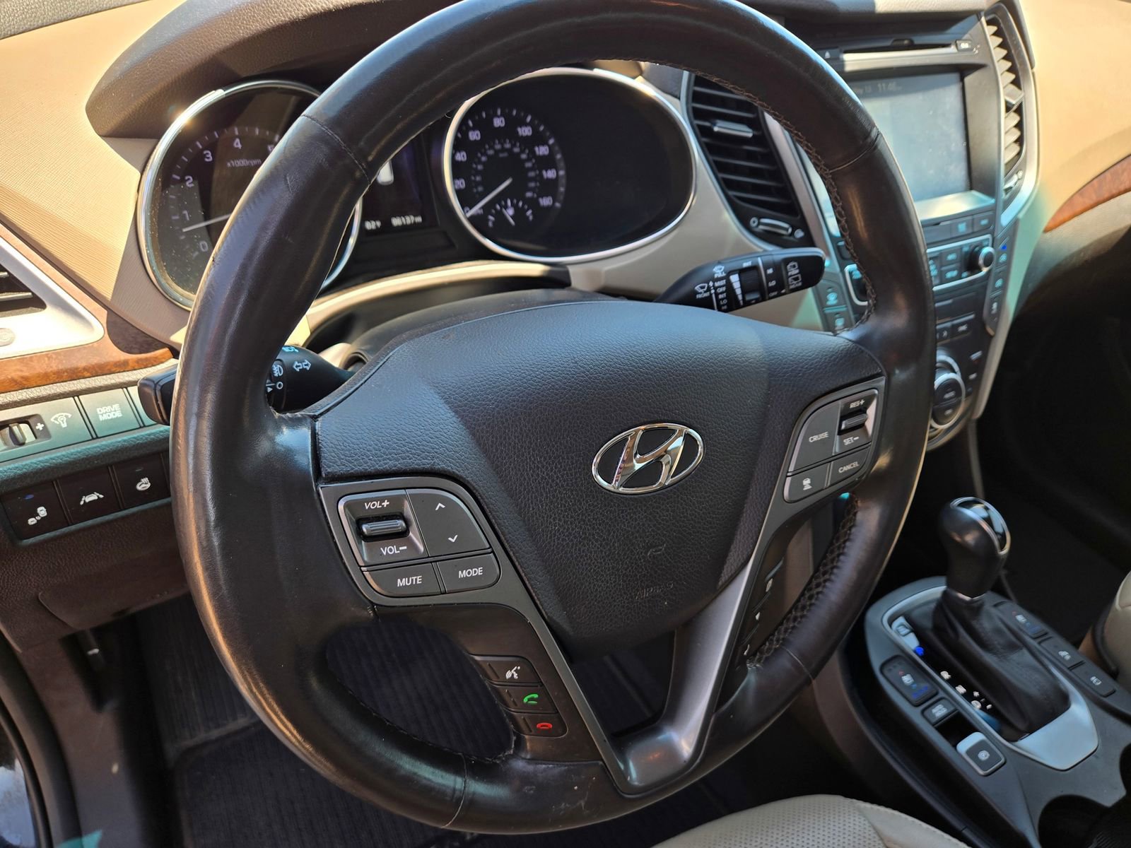 Used 2017 Hyundai Santa Fe FWD w/ SE Ultimate Tech Package 03 image 9
