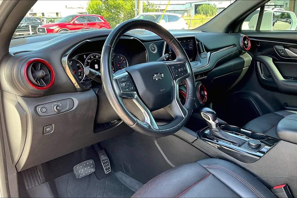 Used 2019 Chevrolet Blazer RS w/ Sun and Wheels Package FWD image 16