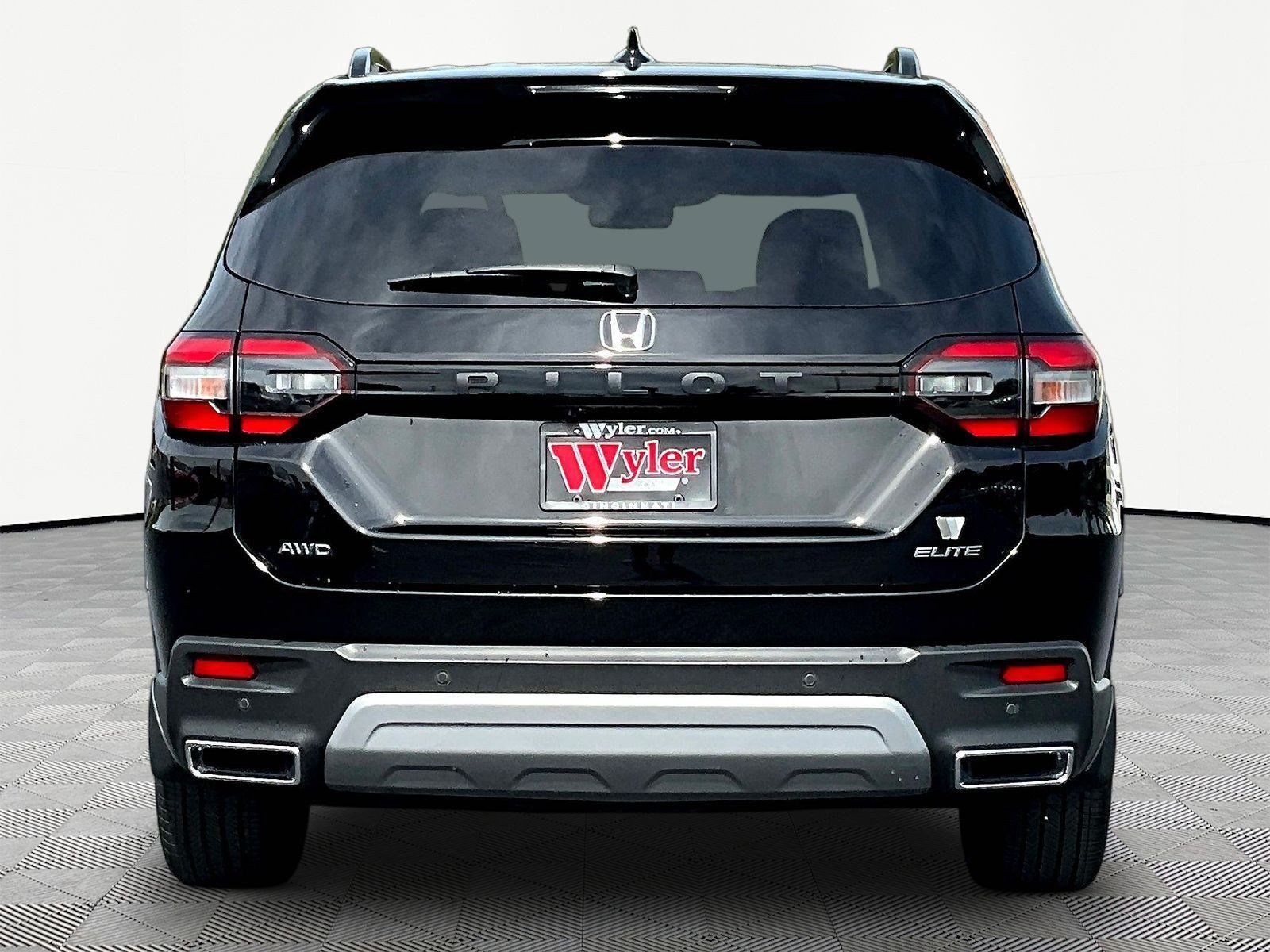 Used 2025 Honda Pilot Elite image 5