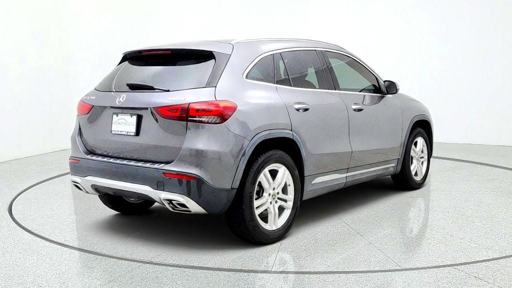 Used 2021 Mercedes-Benz GLA 250 4MATIC w/ Premium Package image 5