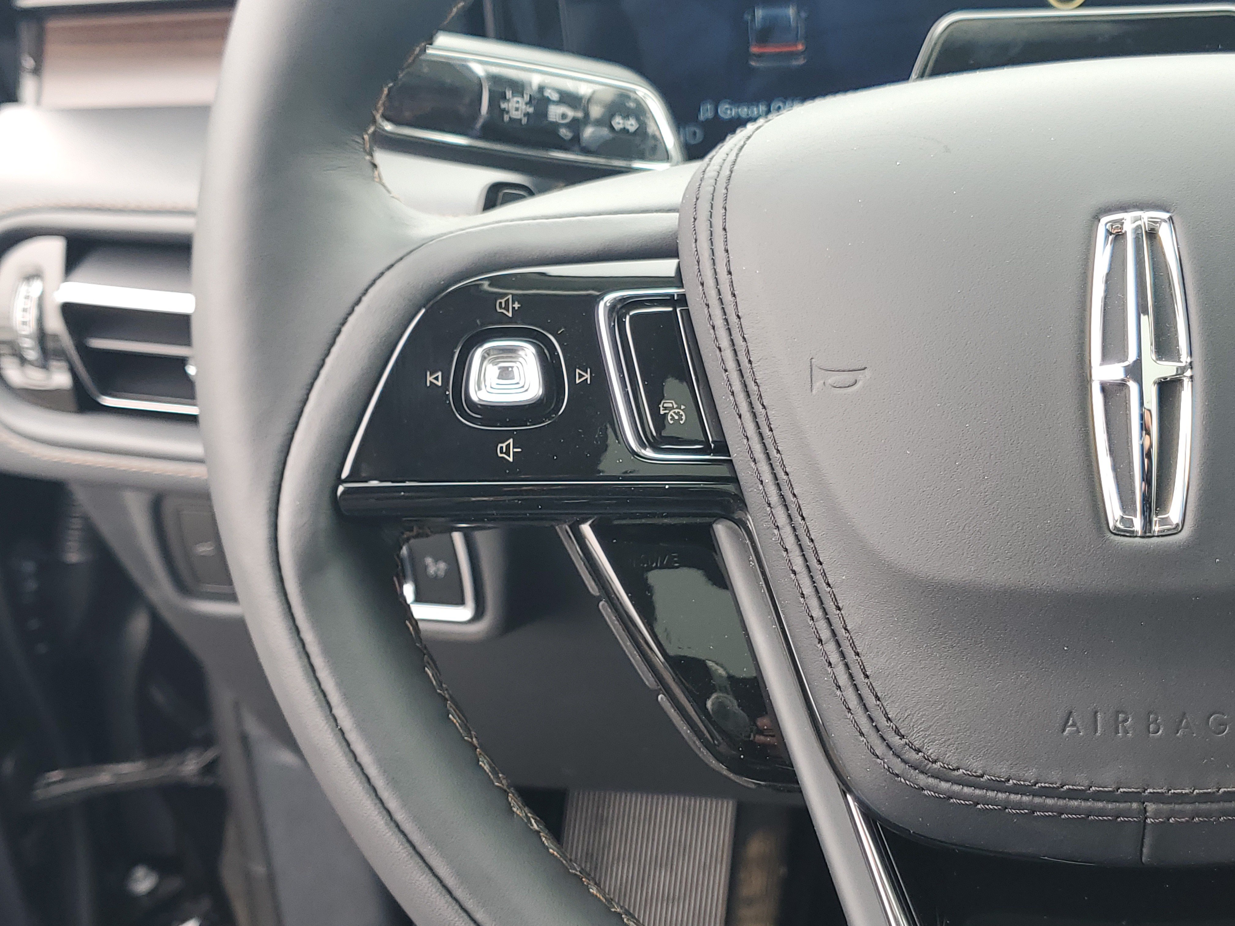 New 2026 Lincoln Aviator Reserve AWD/4WD image 16