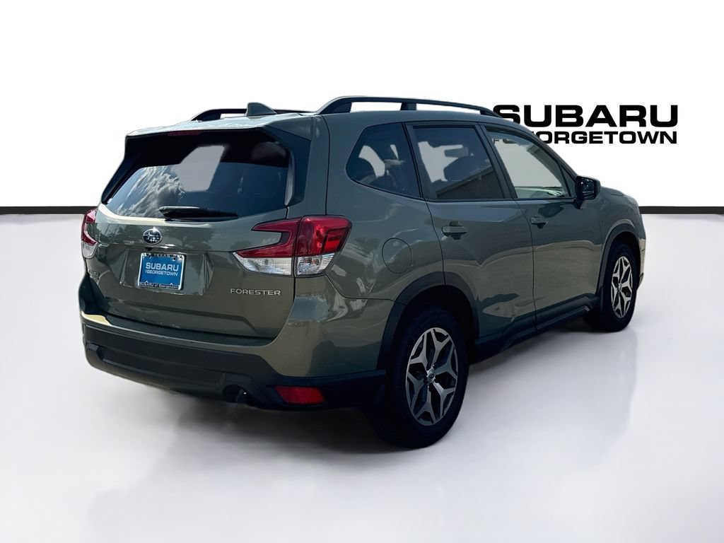 Used 2021 Subaru Forester Premium AWD/4WD image 8