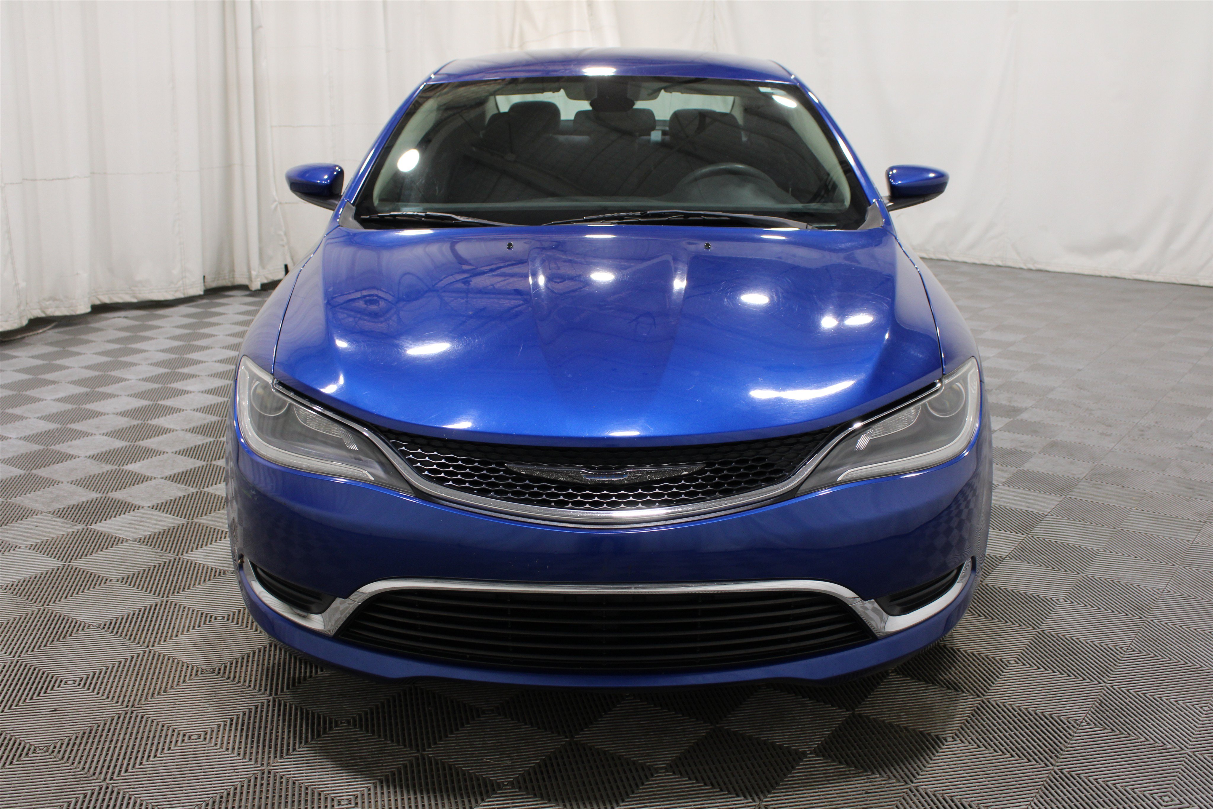 Used 2015 Chrysler 200 Limited FWD image 29