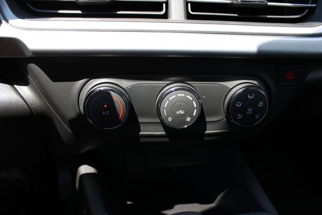 Certified 2025 Chevrolet Trax LS FWD image 18
