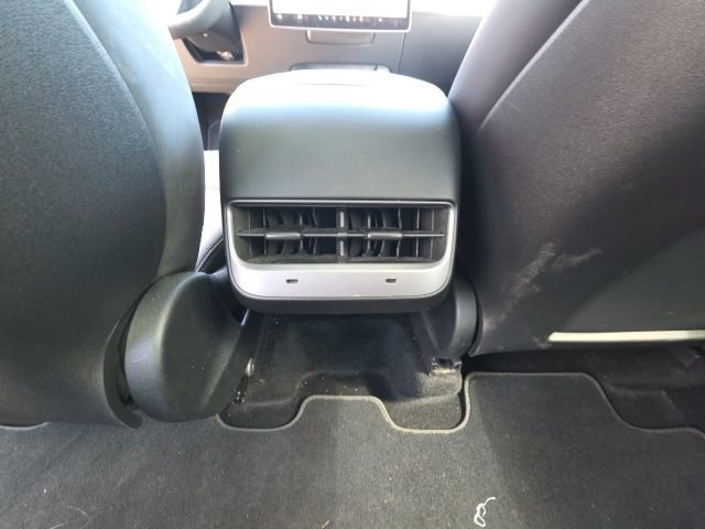 Used 2023 Tesla Model Y Long Range image 23