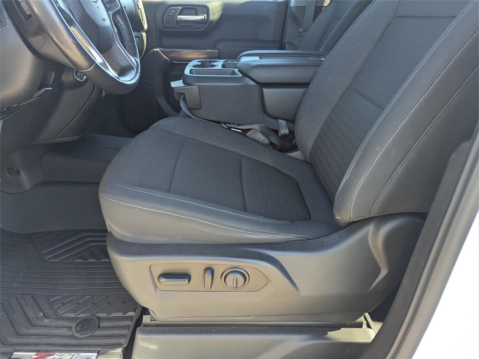 Used 2021 Chevrolet Silverado 1500 RST image 17