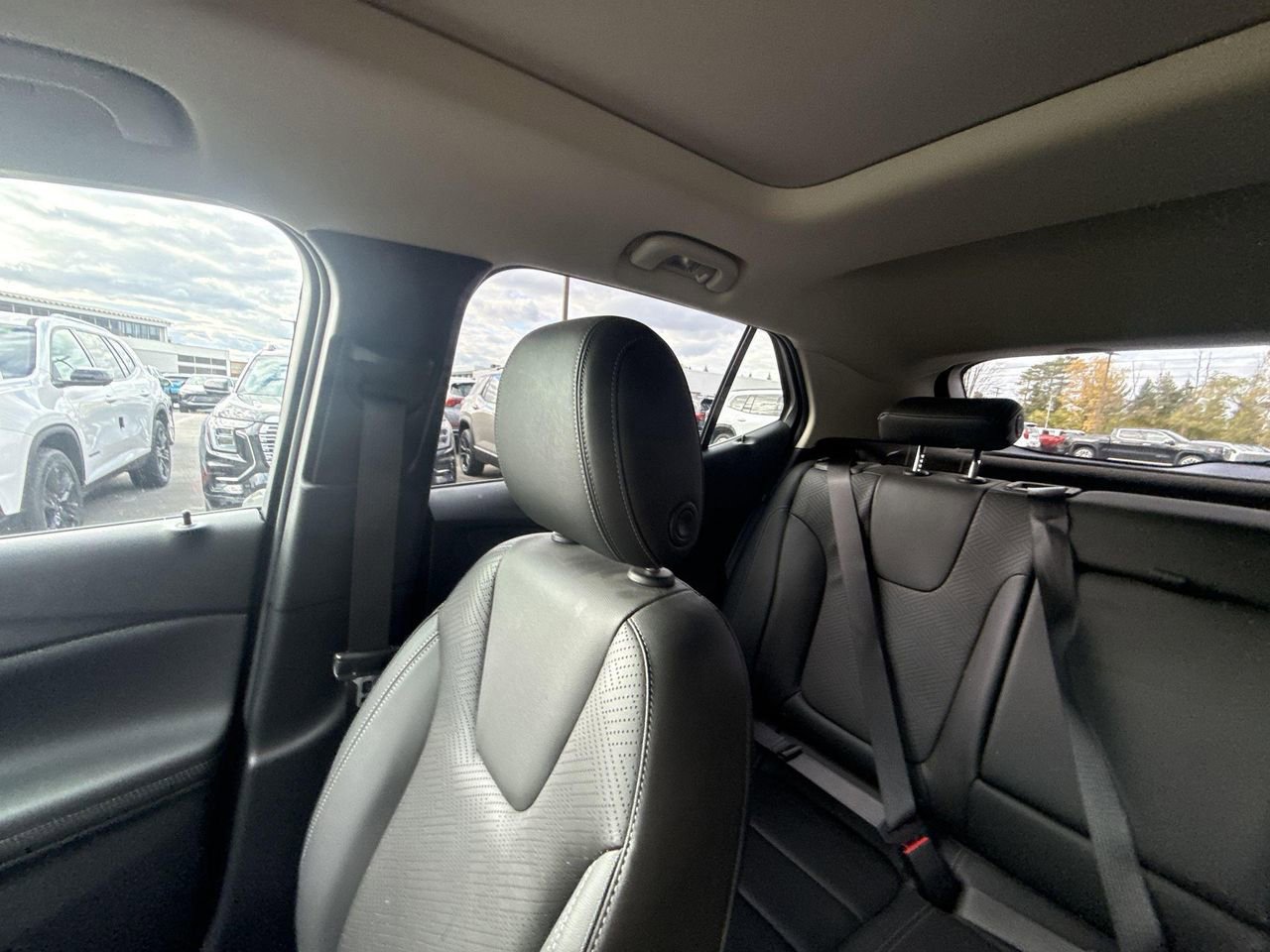 Certified 2023 Buick Encore GX Essence w/ Experience Buick Package image 12