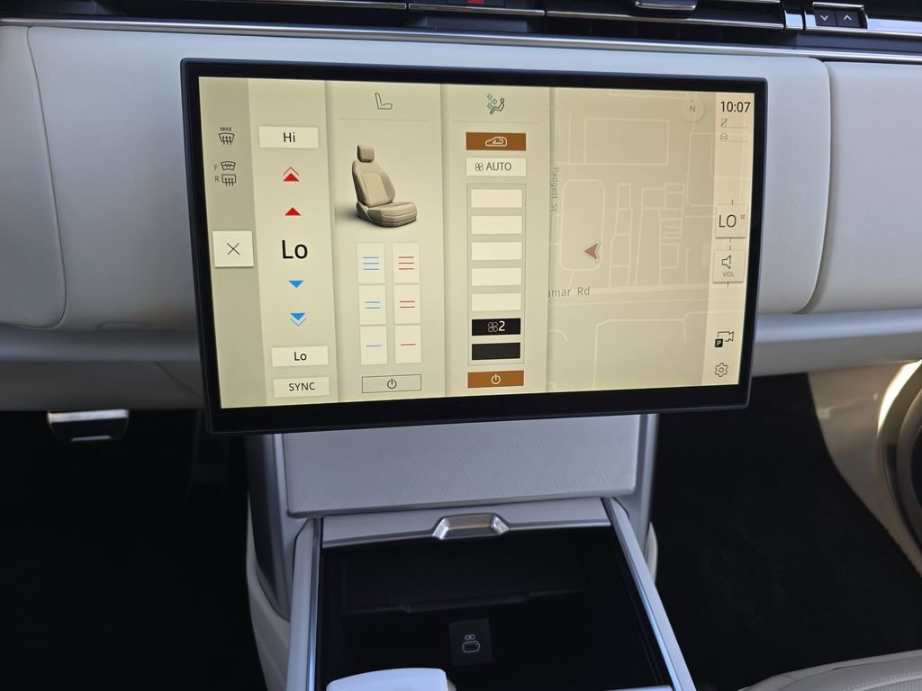 New 2025 Land Rover Range Rover SV image 24