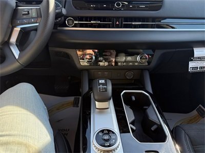 New 2025 Mitsubishi Outlander SE image 22