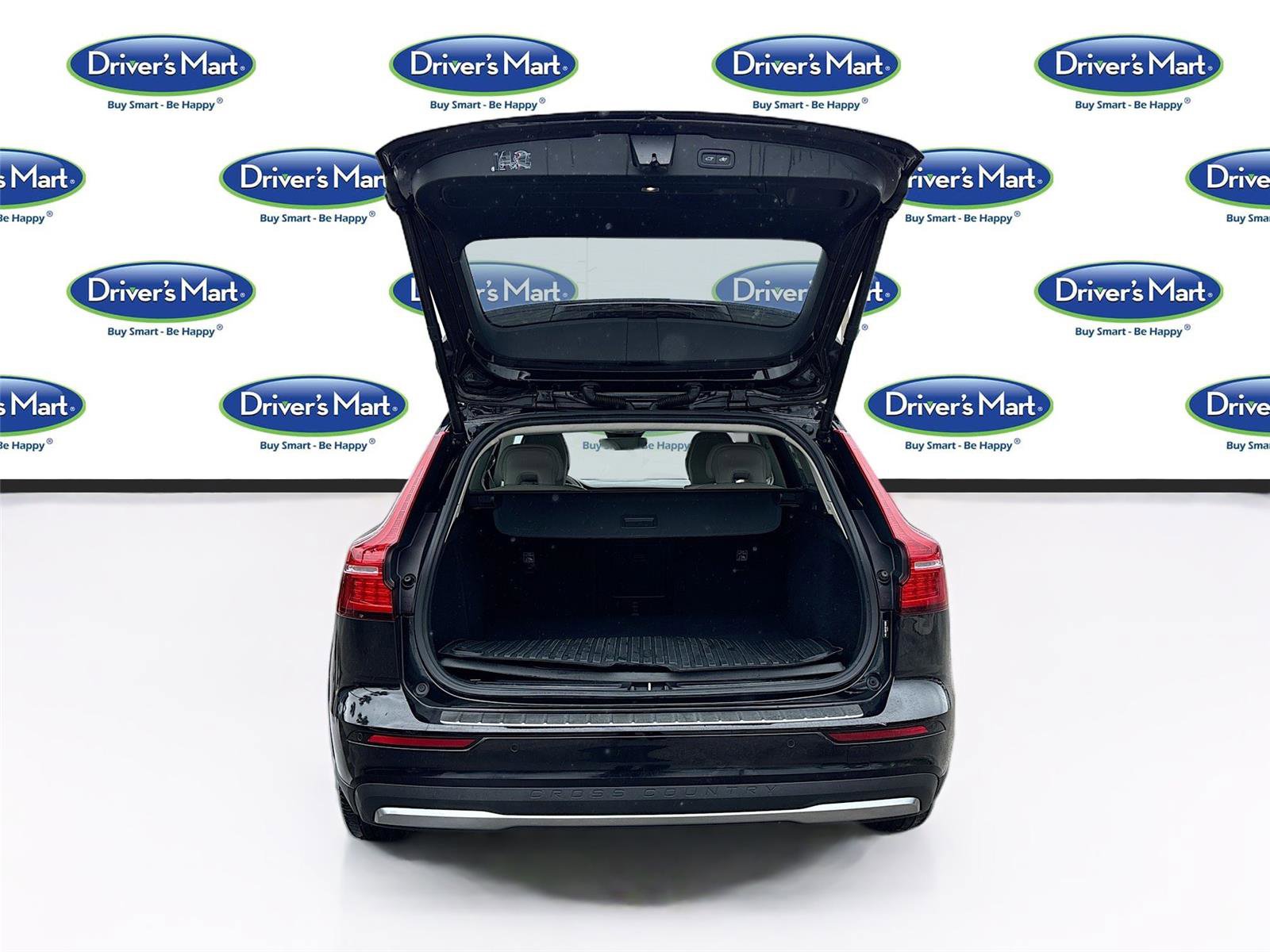 Used 2025 Volvo V60 B5 Cross Country Plus AWD/4WD image 27