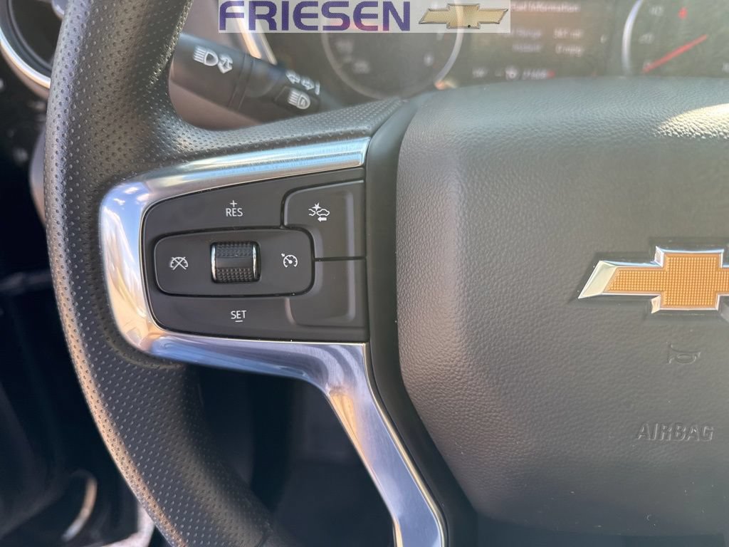 Used 2025 Chevrolet Blazer LT AWD/4WD image 16