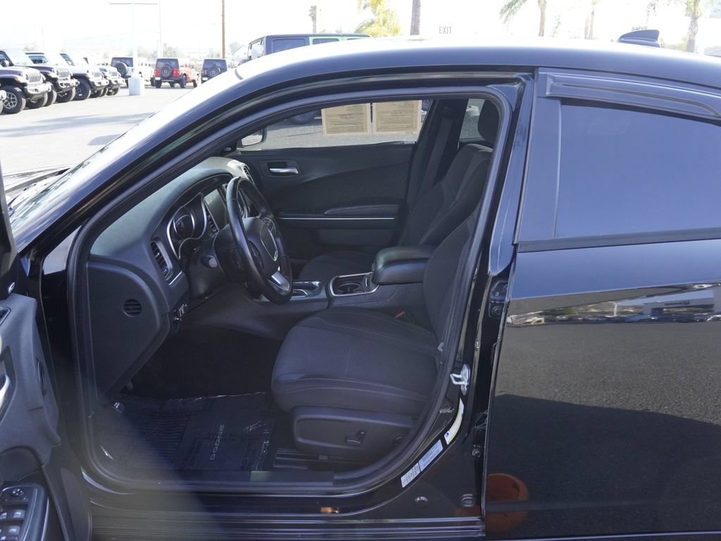 Used 2016 Dodge Charger SXT RWD image 24