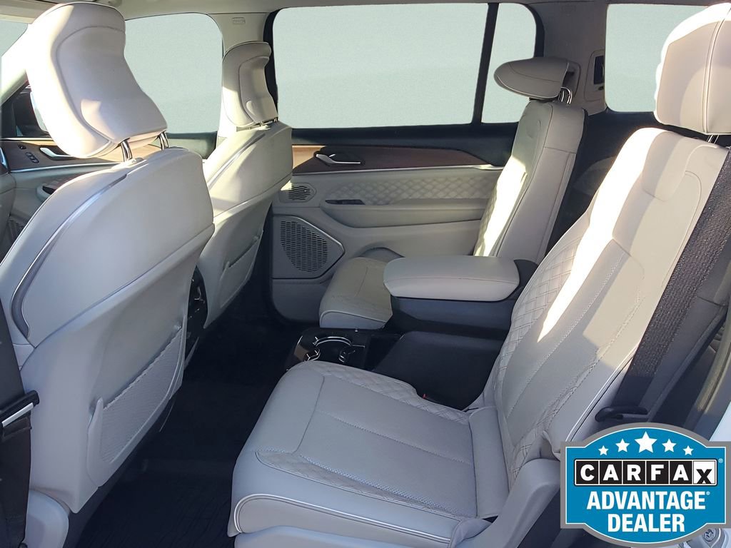 Used 2023 Jeep Grand Cherokee L Summit w/ Luxury Tech Group V image 26