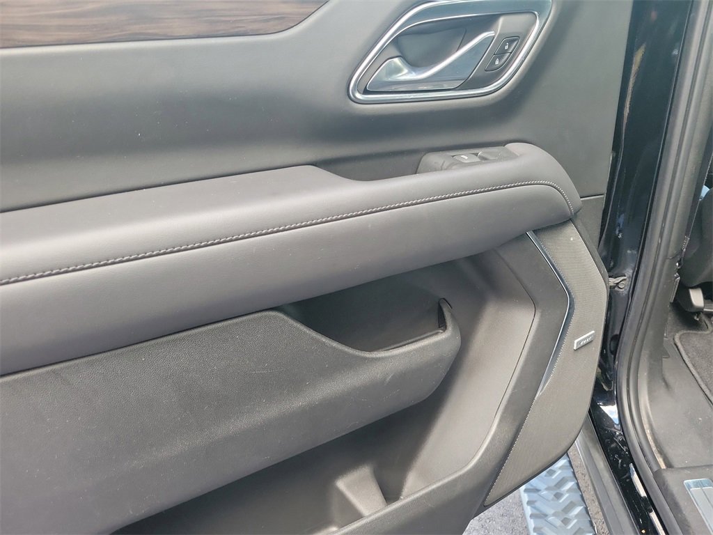 Used 2021 Chevrolet Suburban Z71 w/ Rear Media and Nav Package image 7