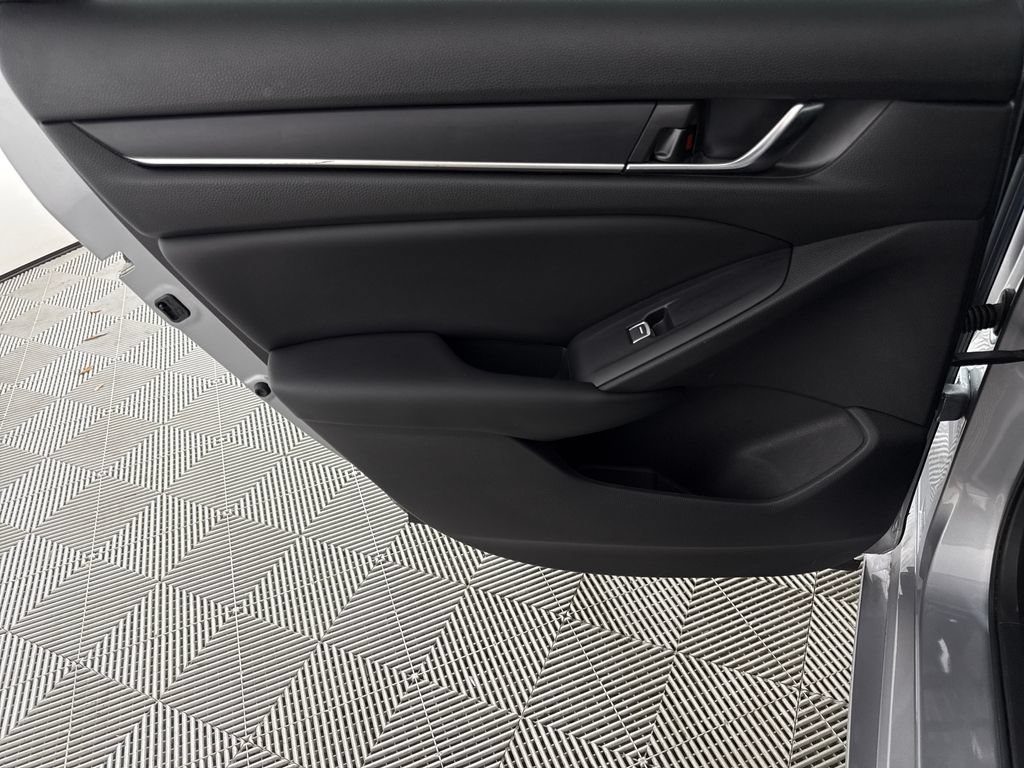 Used 2022 Honda Accord Sport image 11
