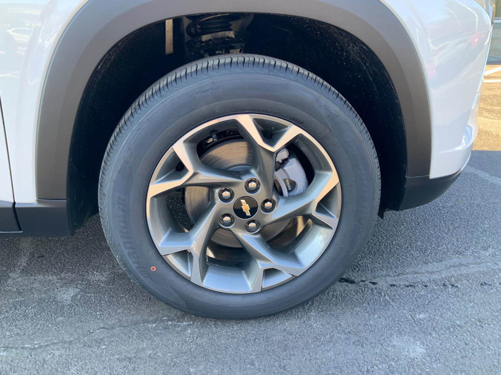 New 2026 Chevrolet Trax LT w/ Driver Confidence Package image 9