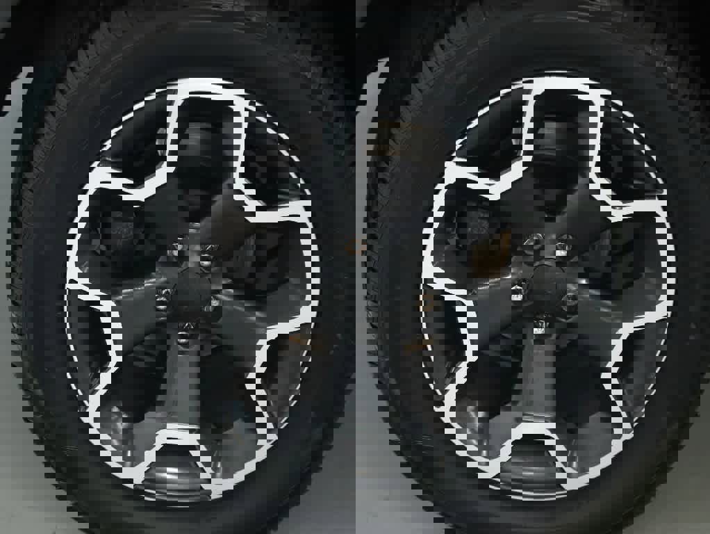 Used 2013 Subaru Crosstrek 2.0i Limited image 10