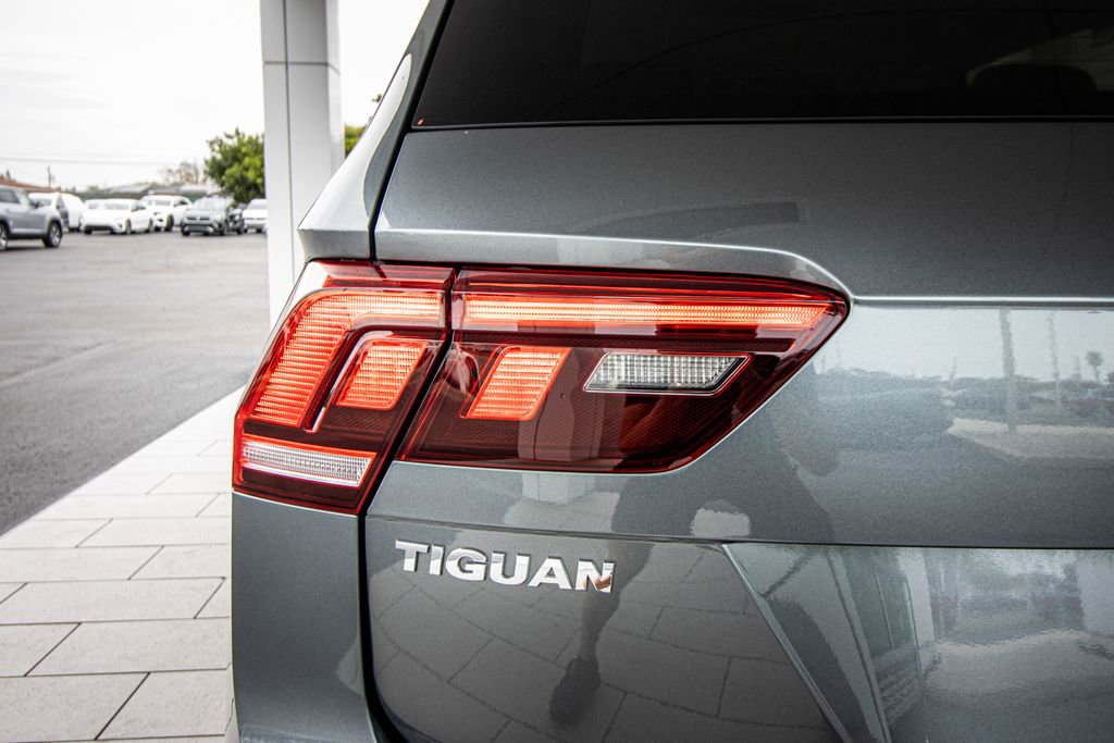 Used 2021 Volkswagen Tiguan S image 12