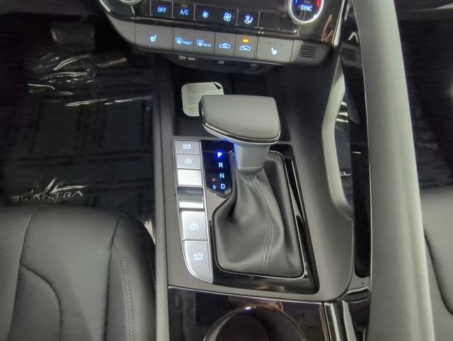 New 2026 Hyundai Elantra Limited FWD image 28
