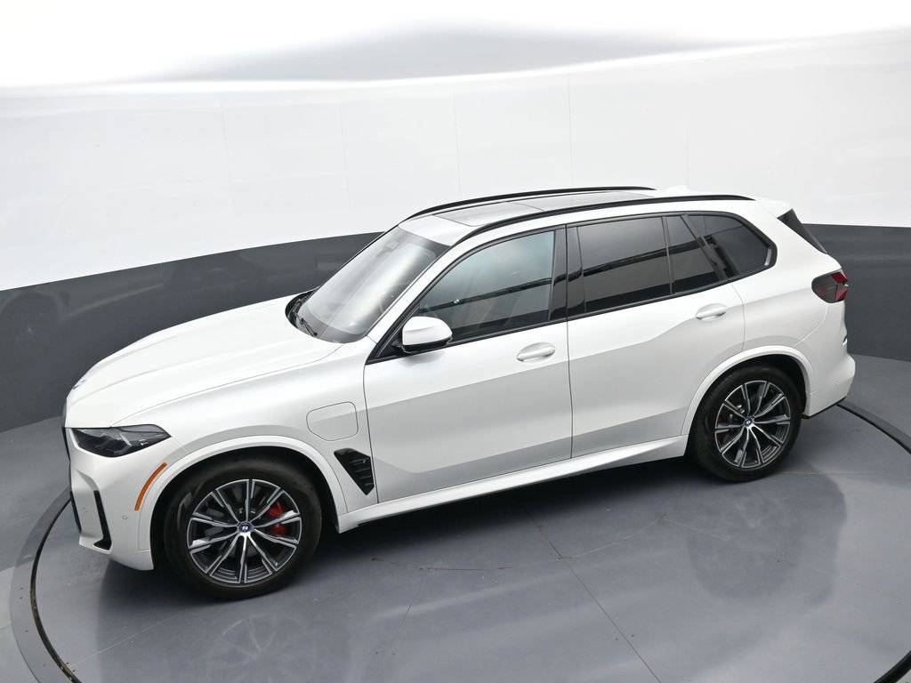 Used 2024 BMW X5 xDrive50e w/ Executive Package AWD/4WD image 34