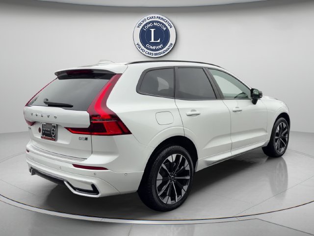 Certified 2026 Volvo XC60 B5 Plus AWD/4WD image 8