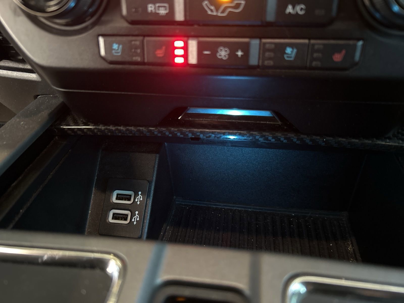 Used 2019 Ford F150 Raptor w/ Equipment Group 802A Luxury image 22