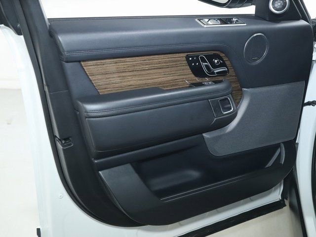 Used 2019 Land Rover Range Rover image 34