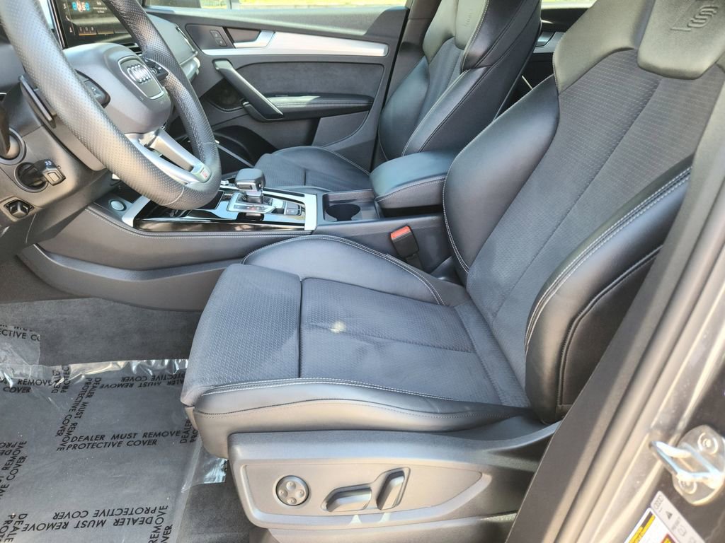 Used 2024 Audi Q5 e Premium Plus w/ Premium Plus Package image 10