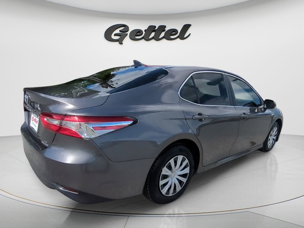 Used 2019 Toyota Camry LE image 5