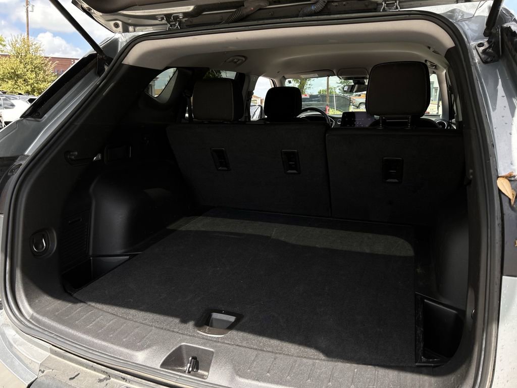 Used 2025 Chevrolet Blazer LT image 33