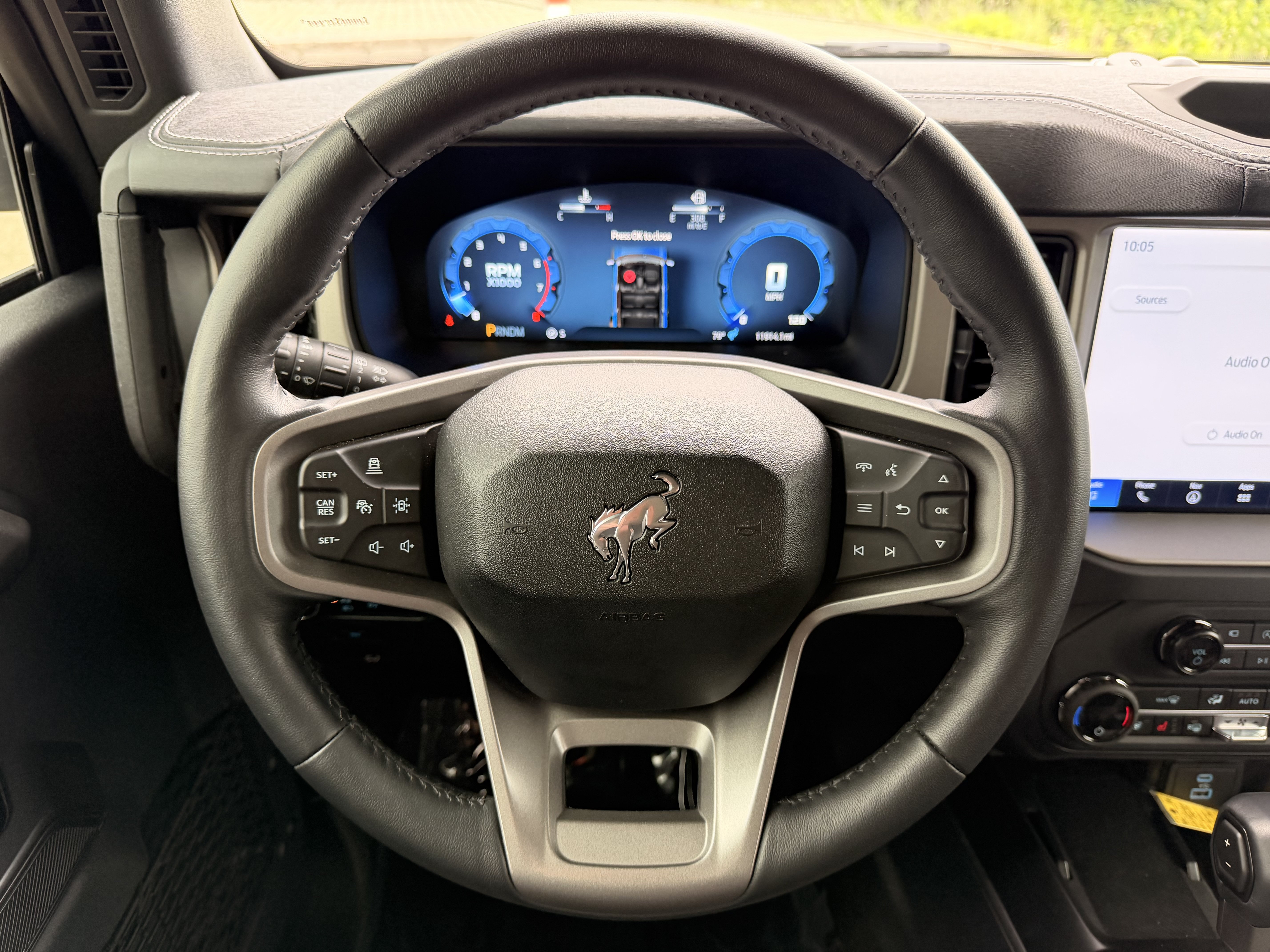 Used 2025 Ford Bronco Outer Banks AWD/4WD image 16