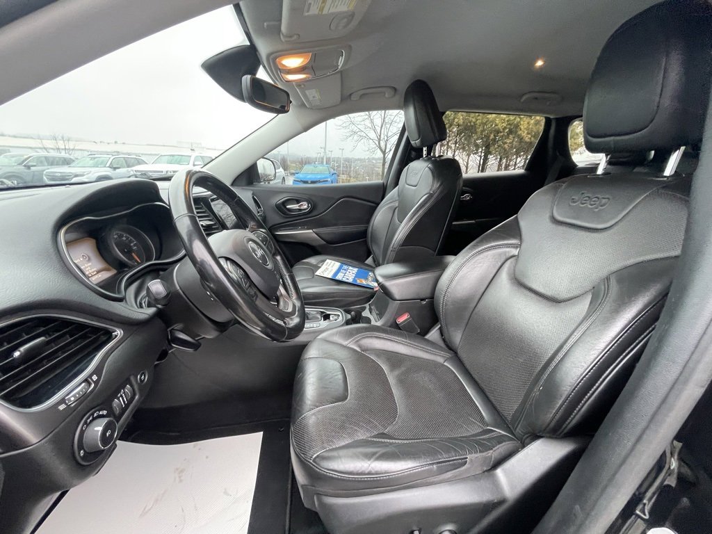 Used 2020 Jeep Cherokee Limited image 26